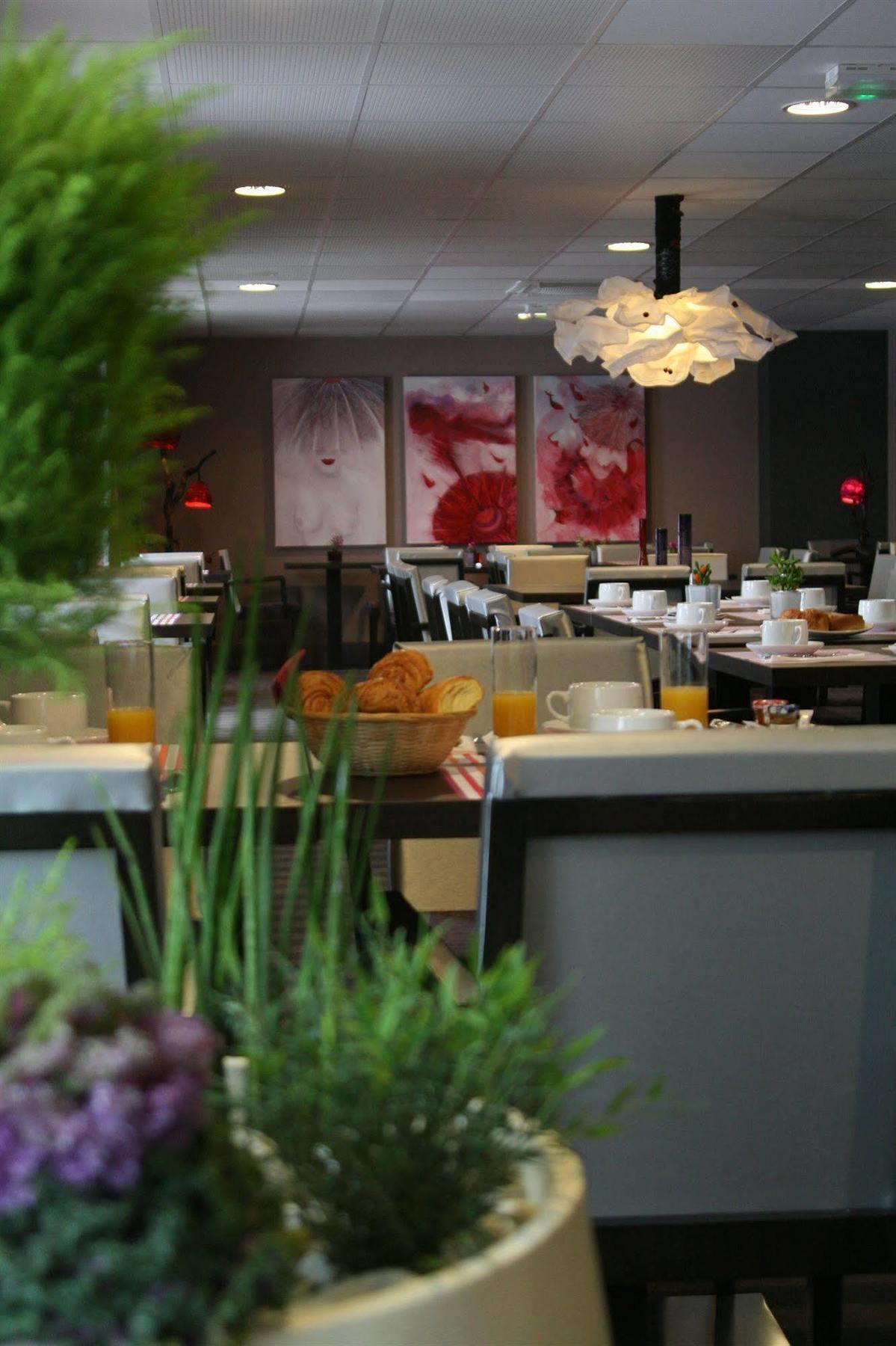 Ax Hotel Spa & Restaurant Chorges Exteriör bild